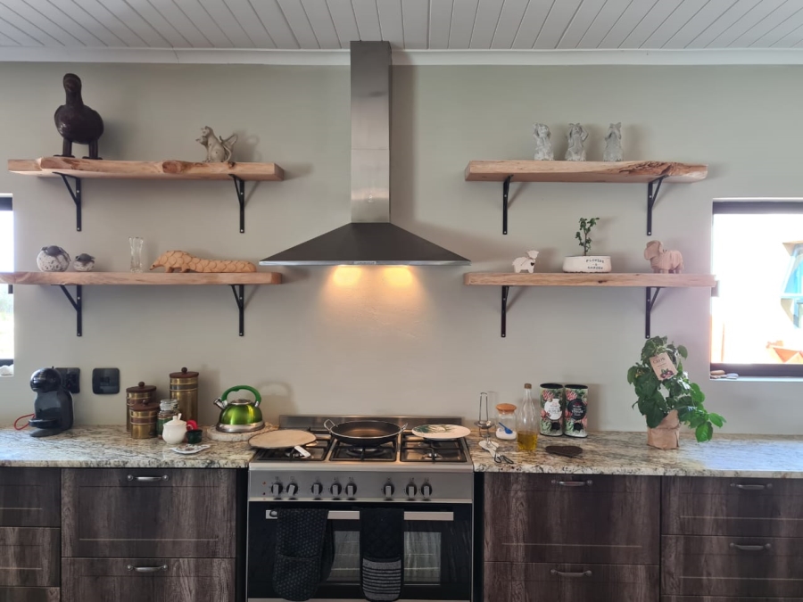 5 Bedroom Property for Sale in Stilbaai Oos Western Cape